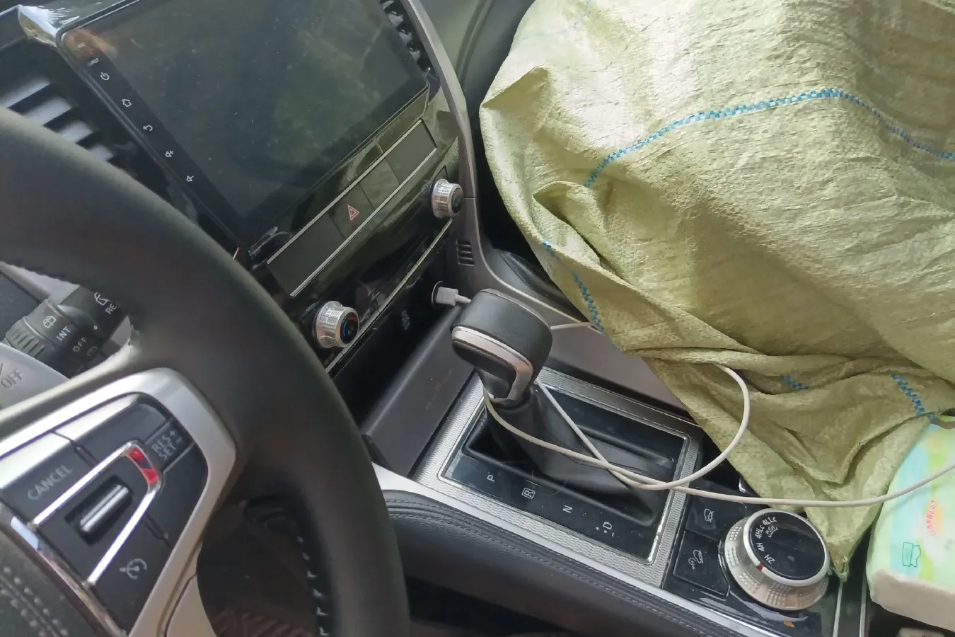 2020 Mitsubishi Pajero 3.0L 209HP V6 8AT,autocango,china used car exporter,china ev exporter,chinese used car exporter,chinese used ev exporter