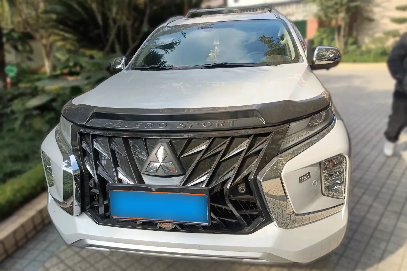2020 Mitsubishi Pajero 3.0L 209HP V6 8AT,autocango,china used car exporter,china ev exporter,chinese used car exporter,chinese used ev exporter