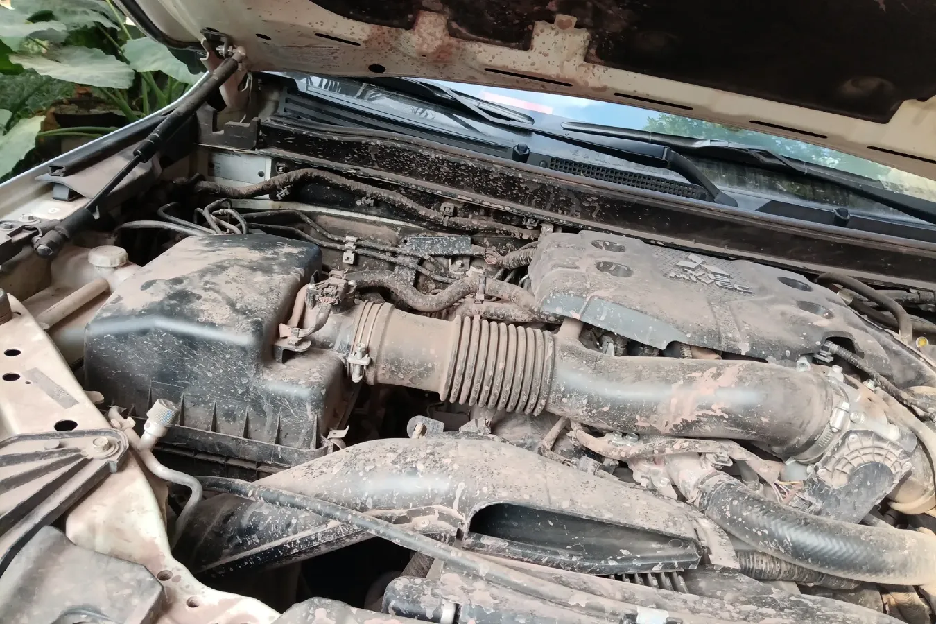 2020 Mitsubishi Pajero 3.0L 209HP V6 8AT,autocango,china used car exporter,china ev exporter,chinese used car exporter,chinese used ev exporter