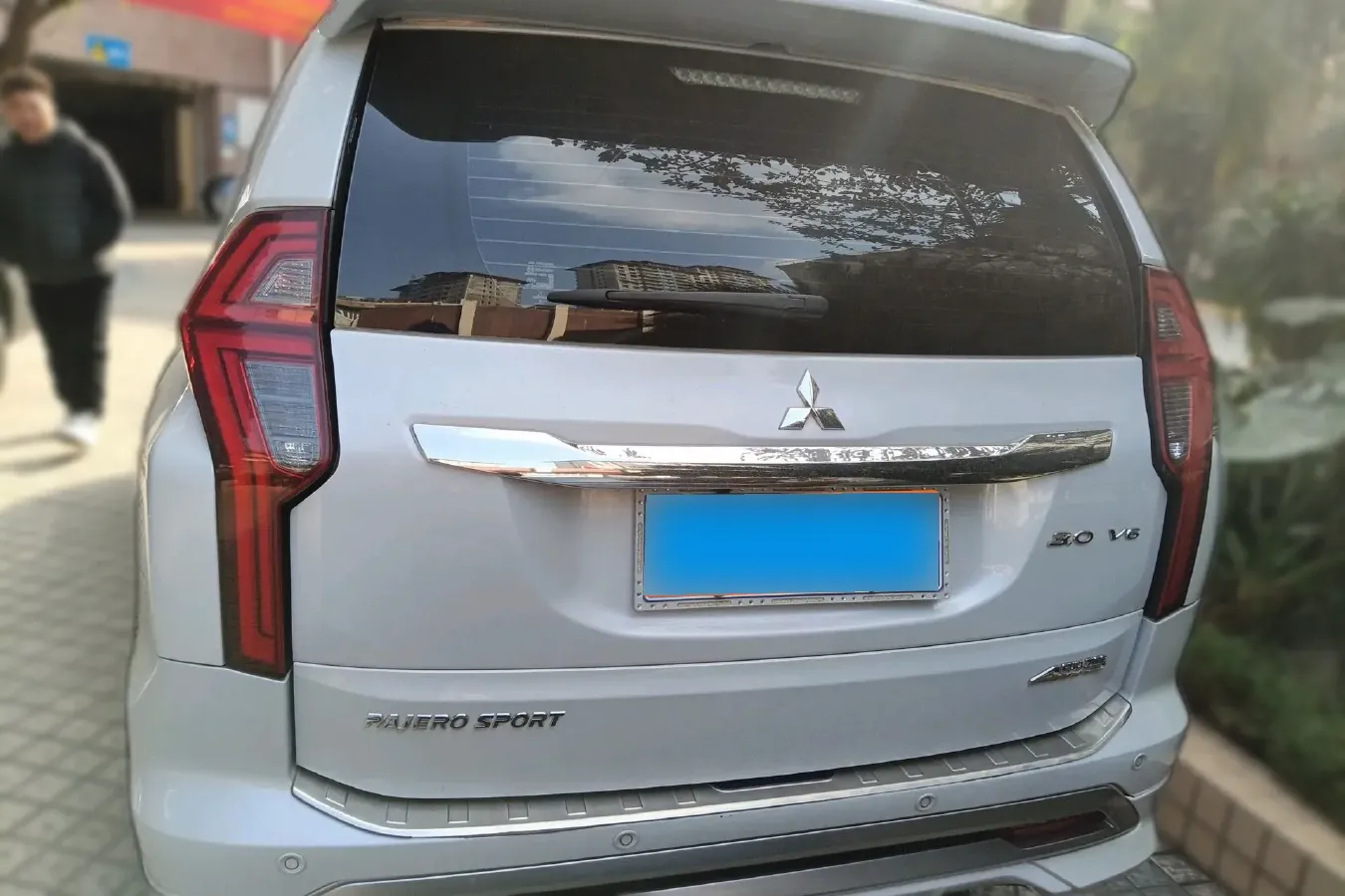 2020 Mitsubishi Pajero 3.0L 209HP V6 8AT,autocango,china used car exporter,china ev exporter,chinese used car exporter,chinese used ev exporter