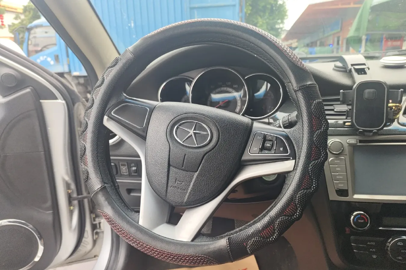 2012 JAC HeYue 1.5L 113HP L4 5MT,autocango,china used car exporter,china ev exporter,chinese used car exporter,chinese used ev exporter