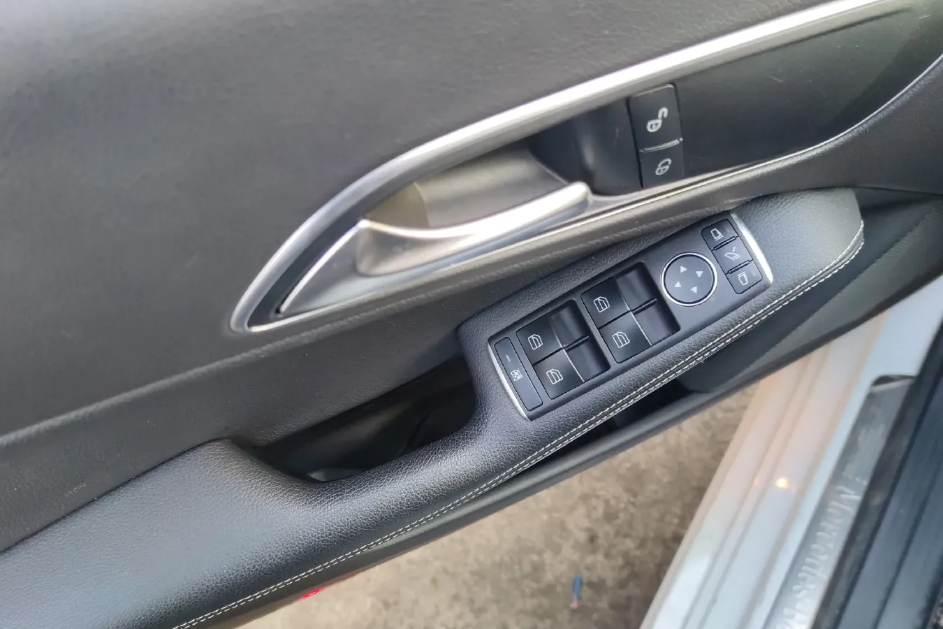 2019 Mercedes-Benz CLA Class 1.6T 156HP L4 7DCT,autocango,china used car exporter,china ev exporter,chinese used car exporter,chinese used ev exporter