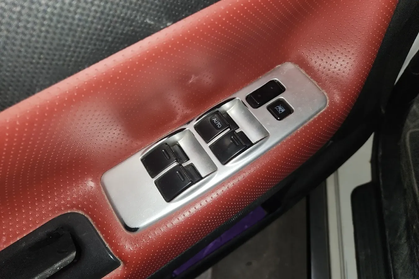 2012 Great Wall M2 1.5L 106HP L4 CVT,autocango,china used car exporter,china ev exporter,chinese used car exporter,chinese used ev exporter