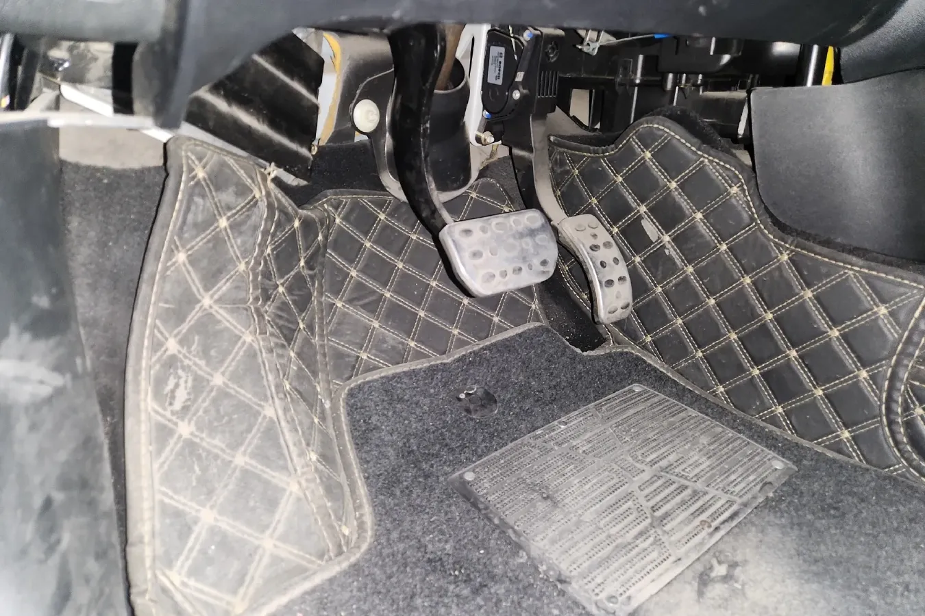 2012 Great Wall M2 1.5L 106HP L4 CVT,autocango,china used car exporter,china ev exporter,chinese used car exporter,chinese used ev exporter