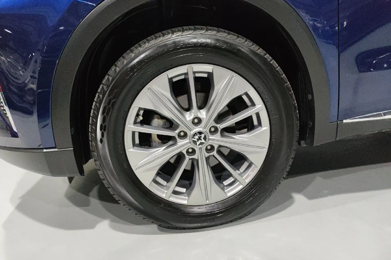 2020 Venucia Star 1.5T 190HP L4 7DCT,autocango,china used car exporter,china ev exporter,chinese used car exporter,chinese used ev exporter