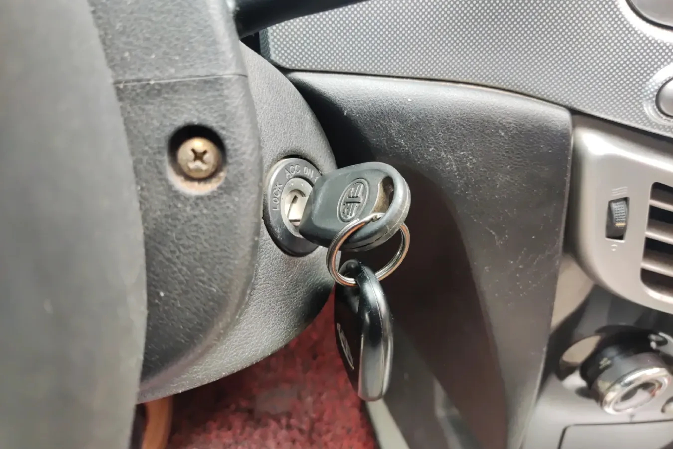 2012 Oley Oley 1.5L 102HP L4 5MT,autocango,china used car exporter,china ev exporter,chinese used car exporter,chinese used ev exporter