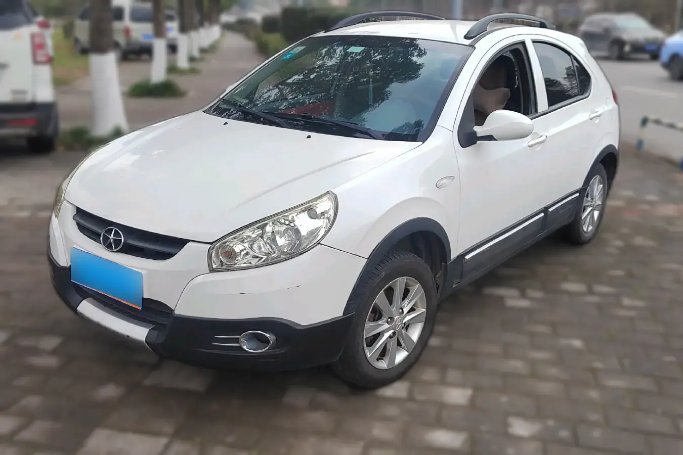 2012 JAC TongYue RS 1.3L 99HP L4 5MT