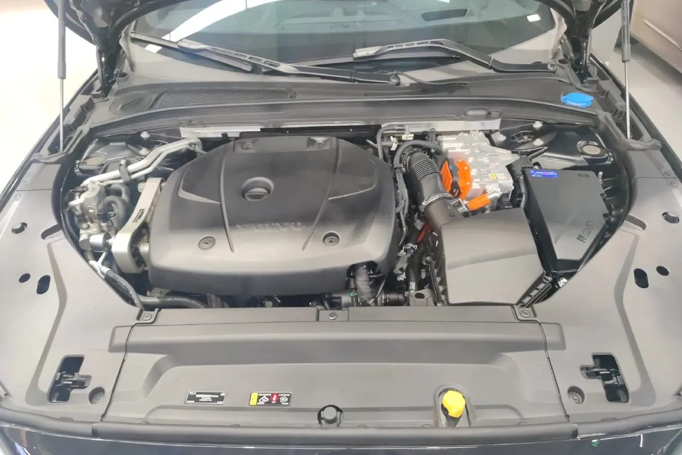 2024 Volvo S90 2.0T 310HP L4 8AT PHEV 18.831KWH,autocango,china used car exporter,china ev exporter,chinese used car exporter,chinese used ev exporter