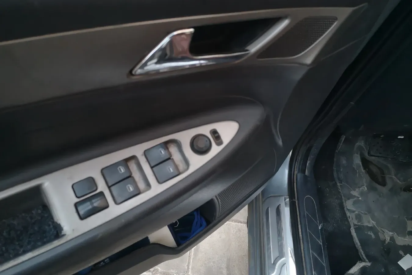 2012 DongFeng Aeolus S30 1.6L 106HP L4 5MT,autocango,china used car exporter,china ev exporter,chinese used car exporter,chinese used ev exporter