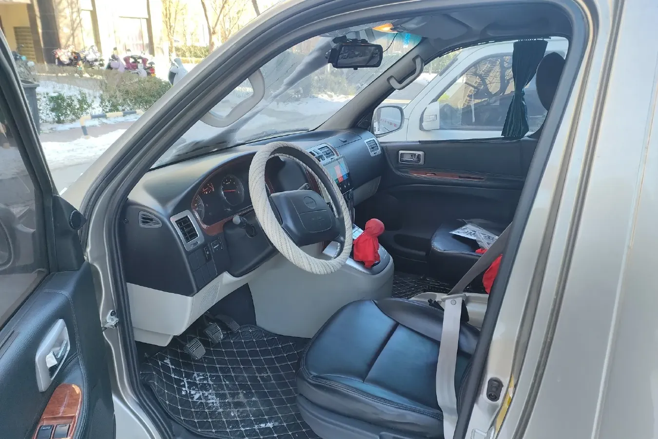 2019 JinBei Grace 2.0L 136HP L4 5MT,autocango,china used car exporter,china ev exporter,chinese used car exporter,chinese used ev exporter