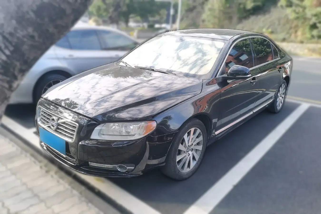 2012 Volvo S80L 2.0T 240HP L4 6DCT