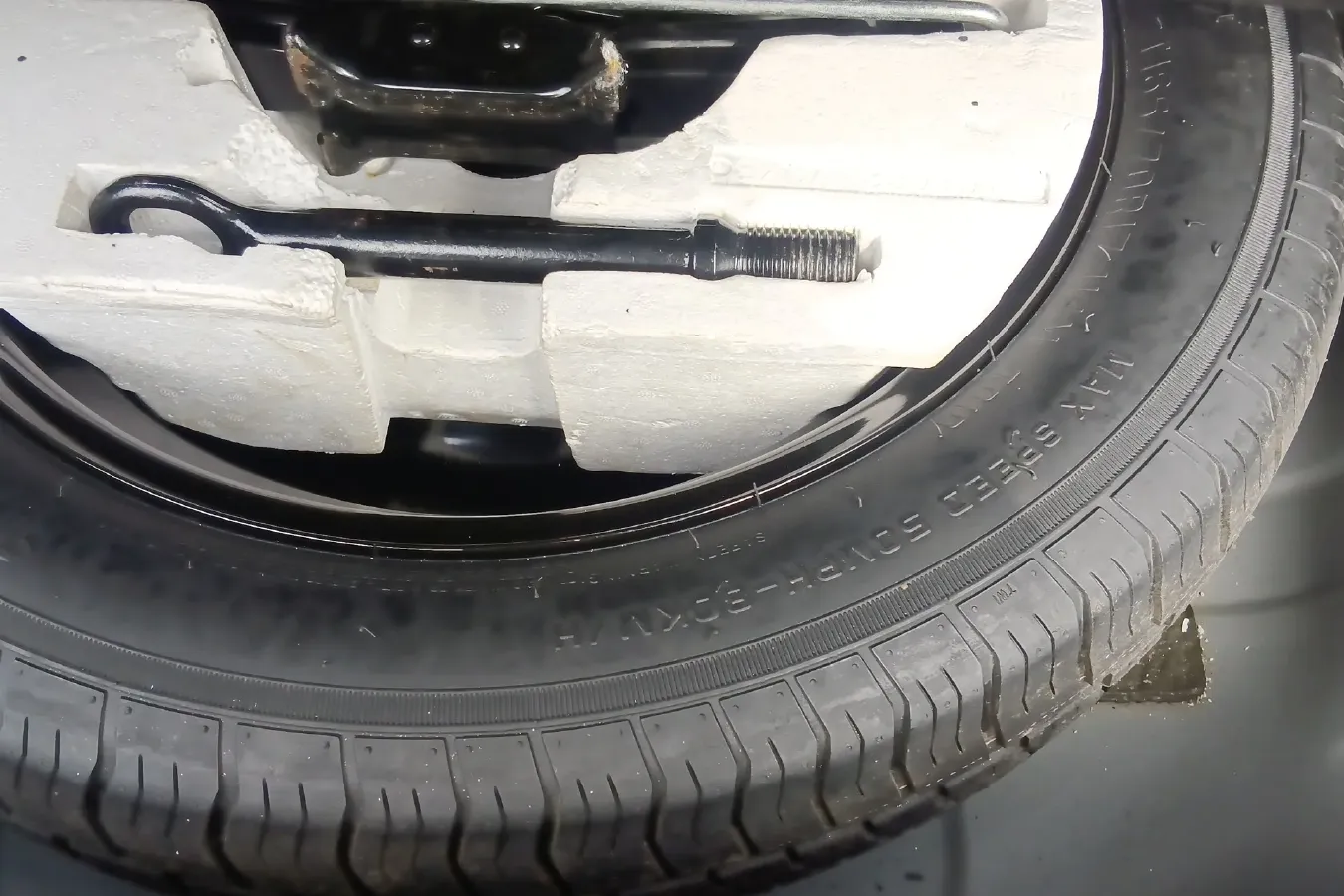 2017 DongFeng Forthing Joyear X6 1.5T 150HP L4 CVT,autocango,china used car exporter,china ev exporter,chinese used car exporter,chinese used ev exporter