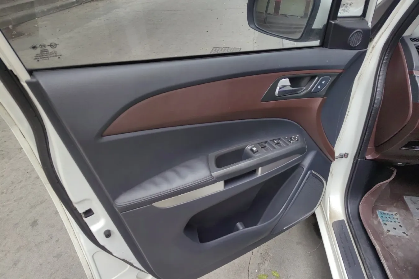 2016 HaiMa V70 1.5T 156HP L4 6AT,autocango,china used car exporter,china ev exporter,chinese used car exporter,chinese used ev exporter