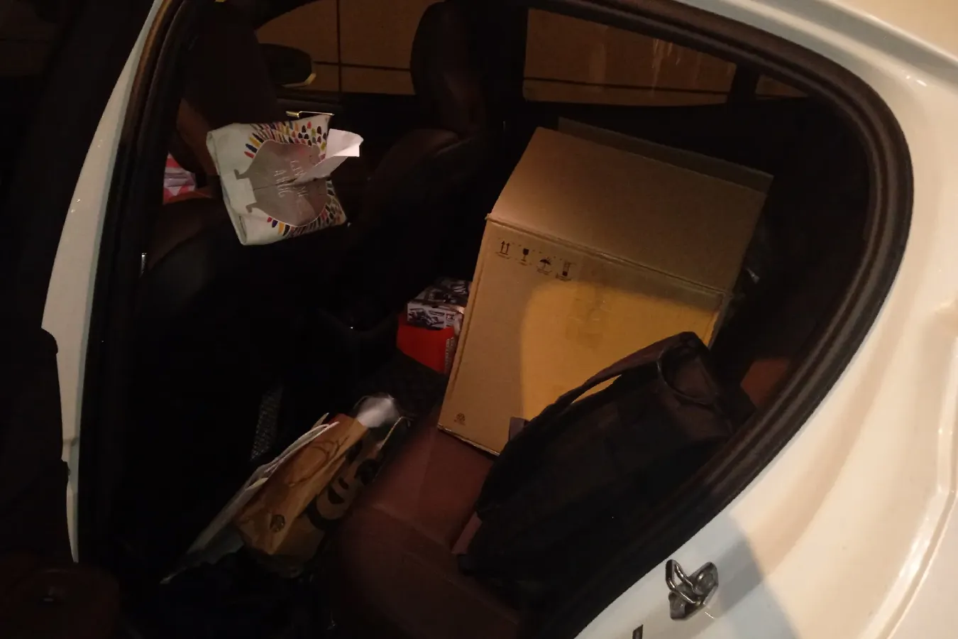 2022 Volvo S60 2.0T 303HP L4 8AT PHEV 11.6KWH,autocango,china used car exporter,china ev exporter,chinese used car exporter,chinese used ev exporter