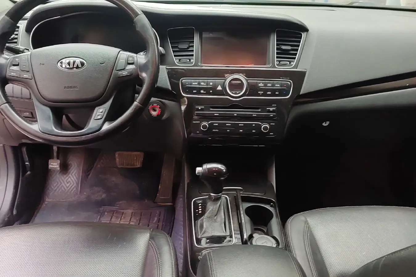 2013 Kia Cadenza 2.4L 180HP L4 6AT,autocango,china used car exporter,china ev exporter,chinese used car exporter,chinese used ev exporter