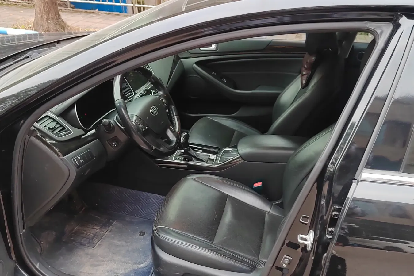 2013 Kia Cadenza 2.4L 180HP L4 6AT,autocango,china used car exporter,china ev exporter,chinese used car exporter,chinese used ev exporter