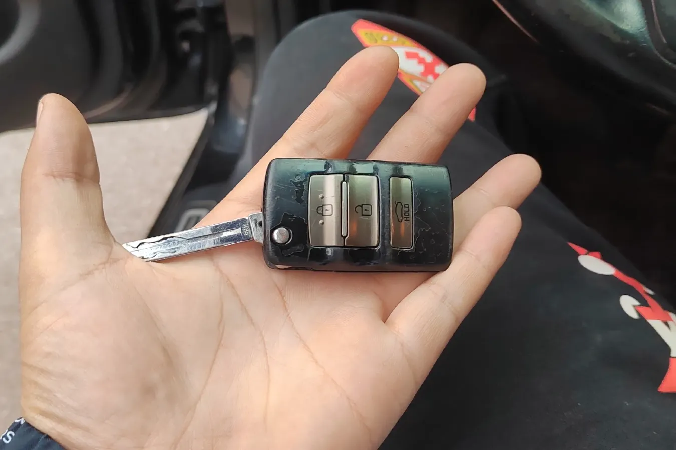 2013 Kia Cadenza 2.4L 180HP L4 6AT,autocango,china used car exporter,china ev exporter,chinese used car exporter,chinese used ev exporter