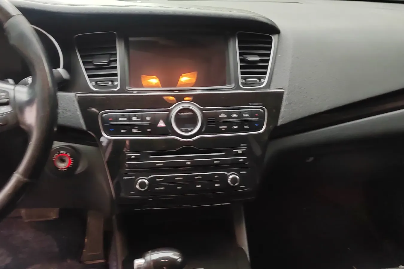 2013 Kia Cadenza 2.4L 180HP L4 6AT,autocango,china used car exporter,china ev exporter,chinese used car exporter,chinese used ev exporter