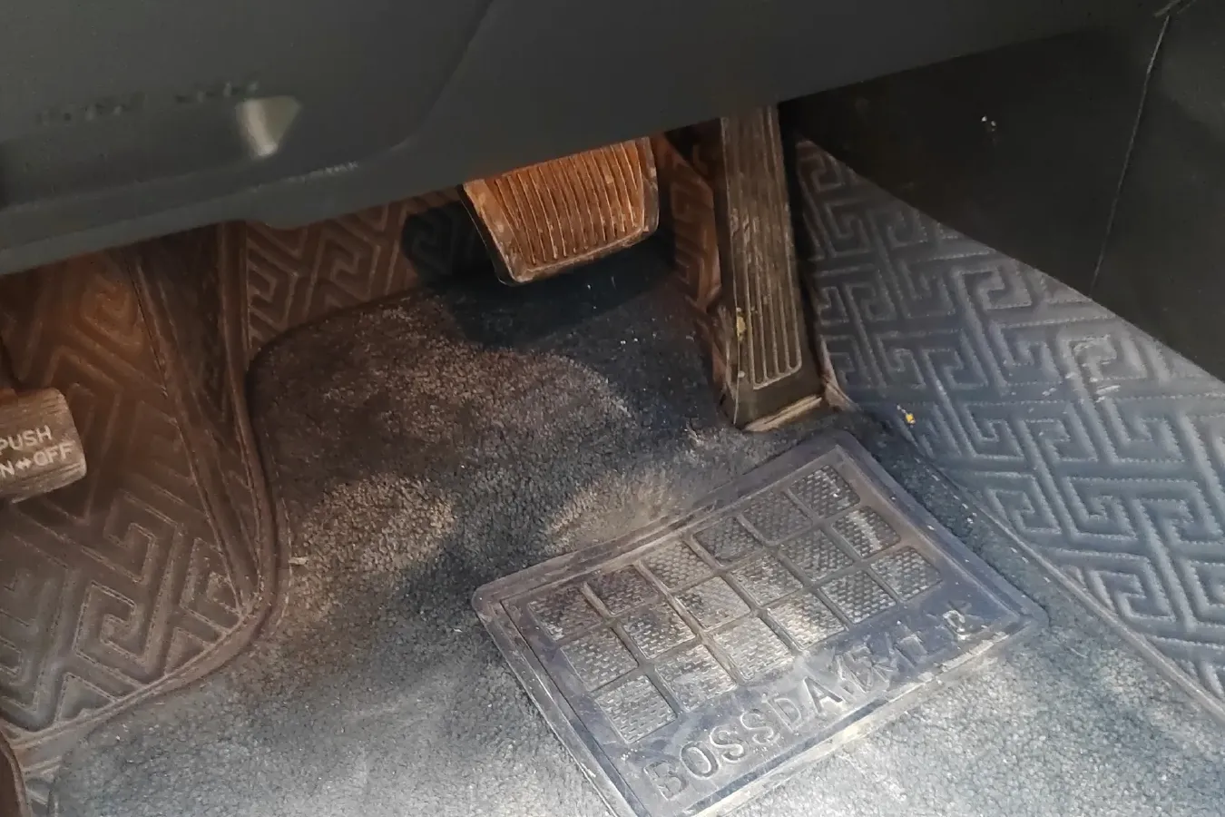 2013 Kia Cadenza 2.4L 180HP L4 6AT,autocango,china used car exporter,china ev exporter,chinese used car exporter,chinese used ev exporter