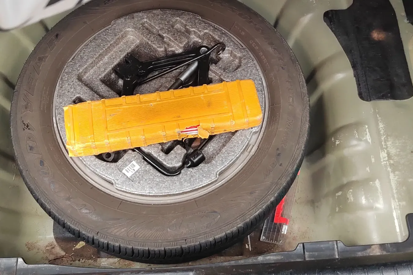 2013 Kia Cadenza 2.4L 180HP L4 6AT,autocango,china used car exporter,china ev exporter,chinese used car exporter,chinese used ev exporter