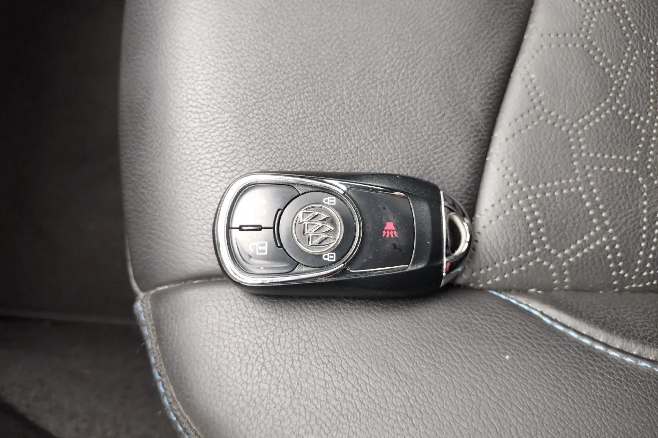 2017 Buick Velite 5 Range Extended 106HP E-CVT REEV 18KWH,autocango,china used car exporter,china ev exporter,chinese used car exporter,chinese used ev exporter