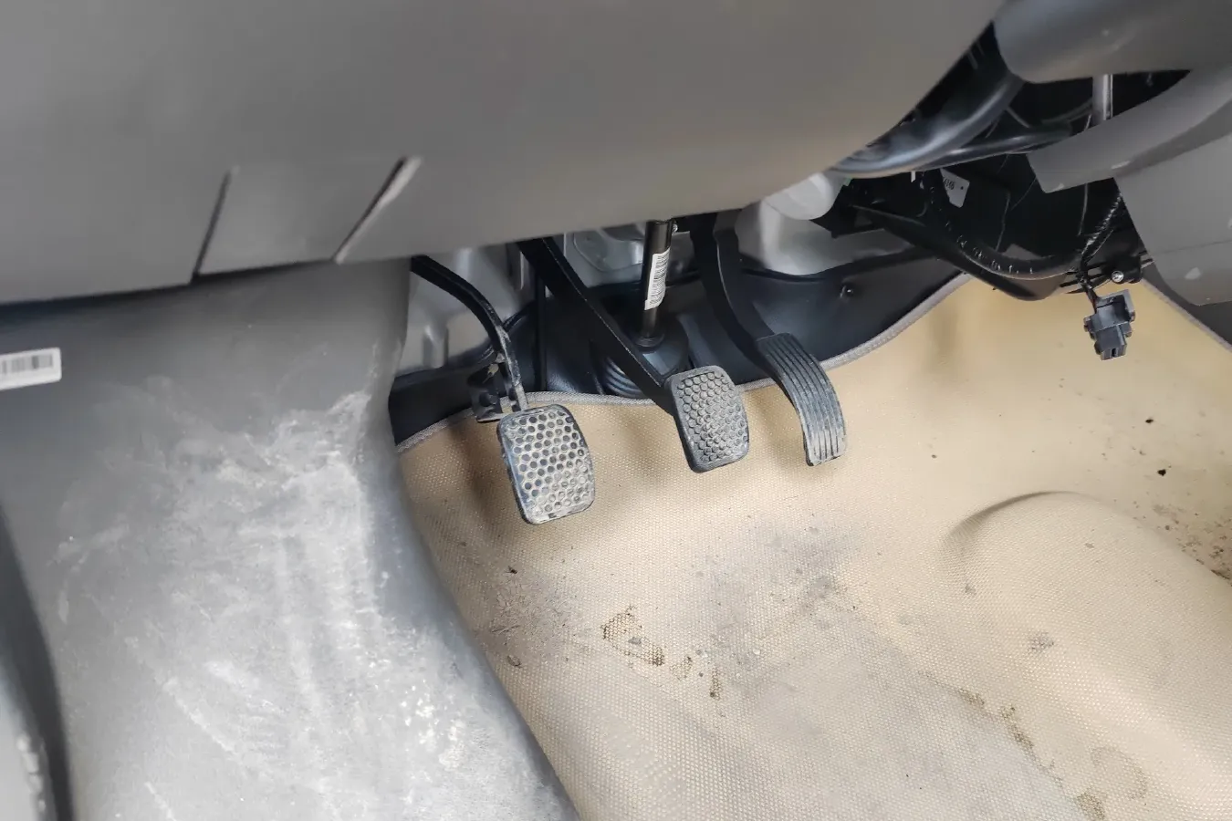 2022 DongFeng DFSK C32 1.6L 122HP L4 5MT,autocango,china used car exporter,china ev exporter,chinese used car exporter,chinese used ev exporter