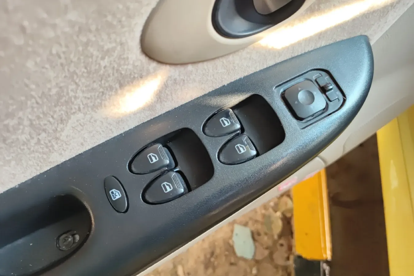 2012 Chery QQ3 1.0L 69HP L3 5MT,autocango,china used car exporter,china ev exporter,chinese used car exporter,chinese used ev exporter