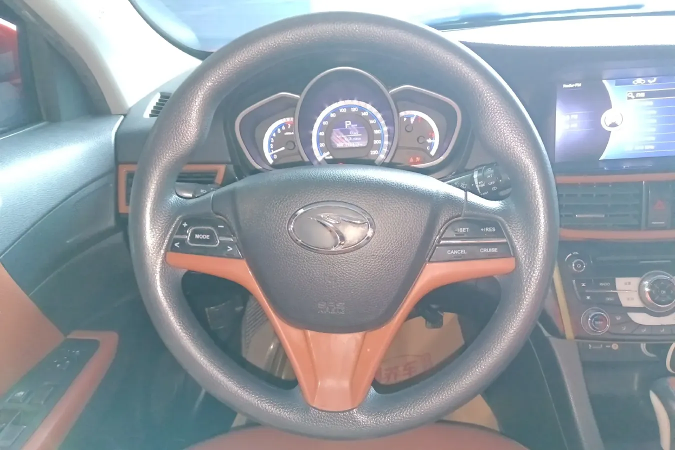 2013 Soueast V6 1.5L 120HP L4 CVT,autocango,china used car exporter,china ev exporter,chinese used car exporter,chinese used ev exporter