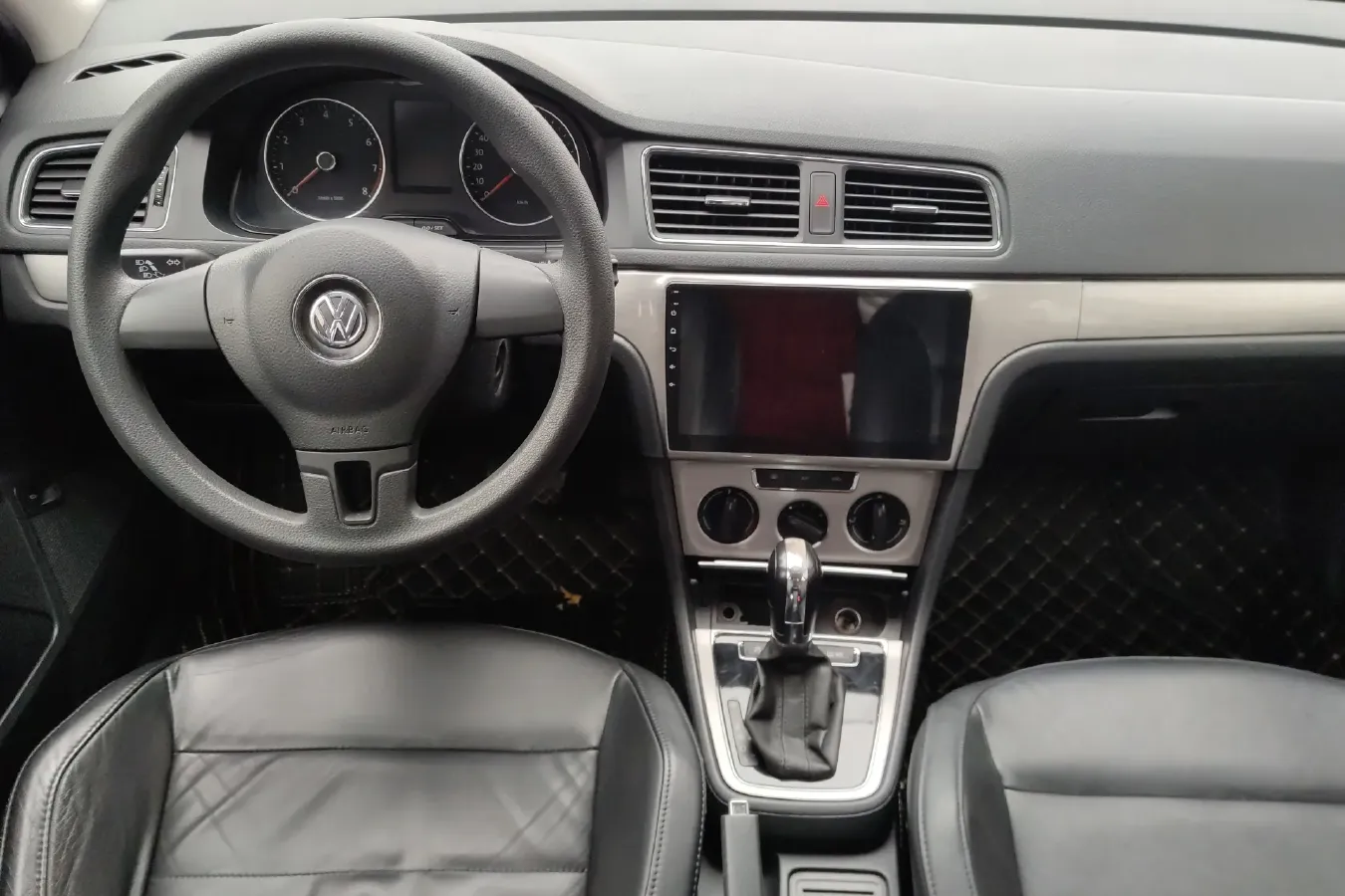 2013 Volkswagen Lavida 1.4T 131HP L4 7DCT,autocango,china used car exporter,china ev exporter,chinese used car exporter,chinese used ev exporter