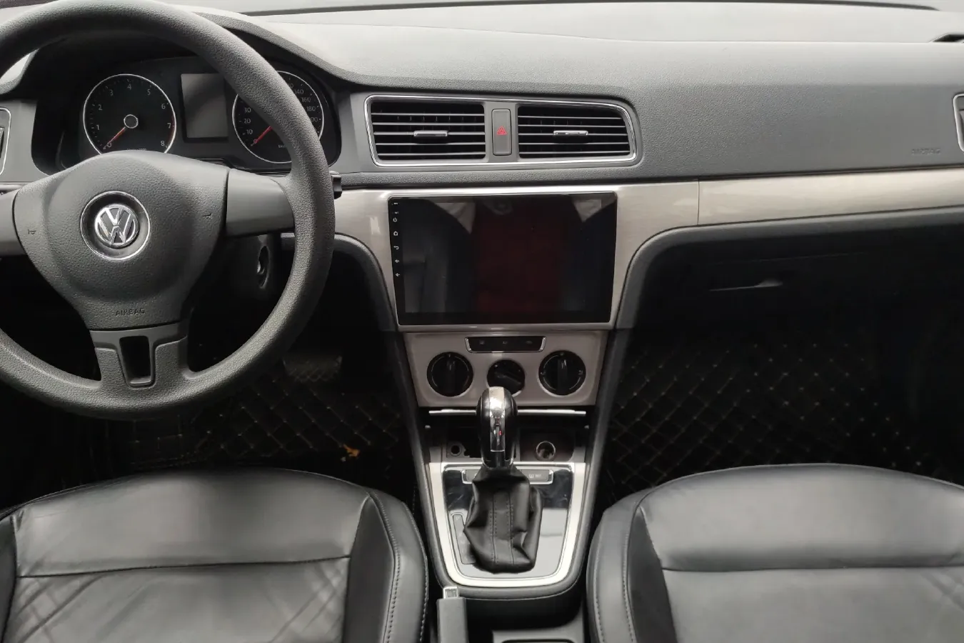 2013 Volkswagen Lavida 1.4T 131HP L4 7DCT,autocango,china used car exporter,china ev exporter,chinese used car exporter,chinese used ev exporter