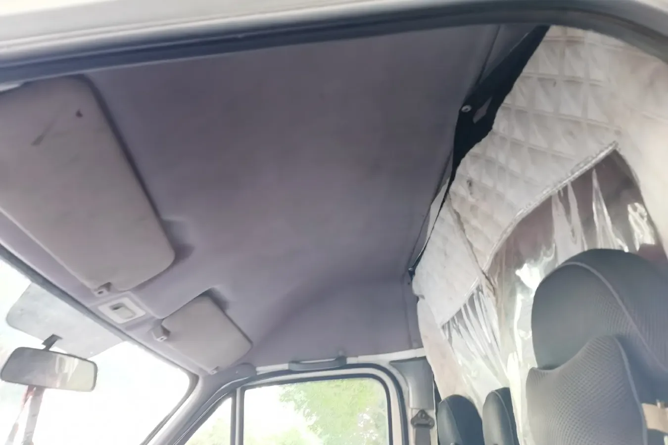 2009 Ford Classic Transit 2.8T 116HP L4 5MT,autocango,china used car exporter,china ev exporter,chinese used car exporter,chinese used ev exporter