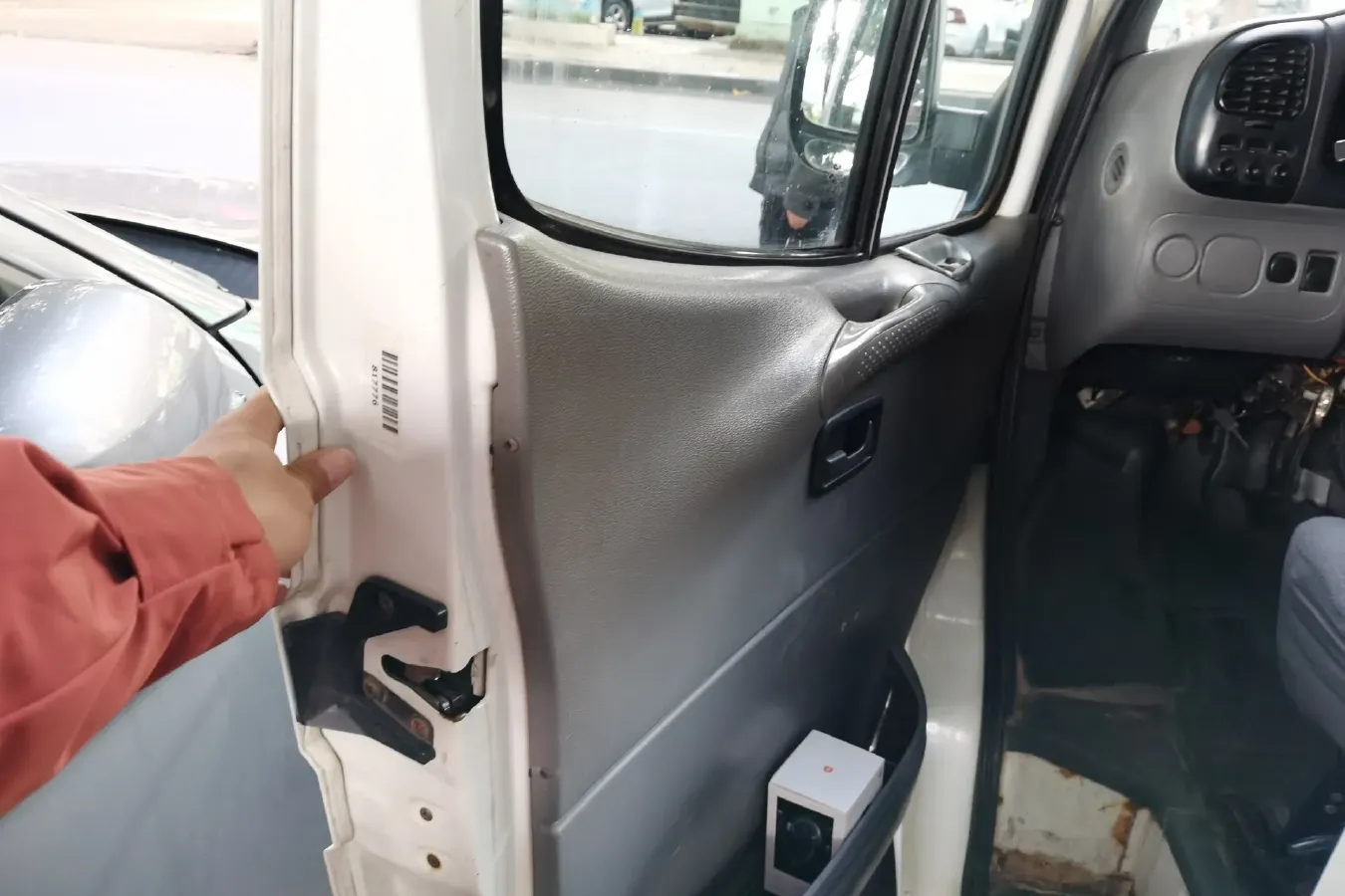 2009 Ford Classic Transit 2.8T 116HP L4 5MT,autocango,china used car exporter,china ev exporter,chinese used car exporter,chinese used ev exporter