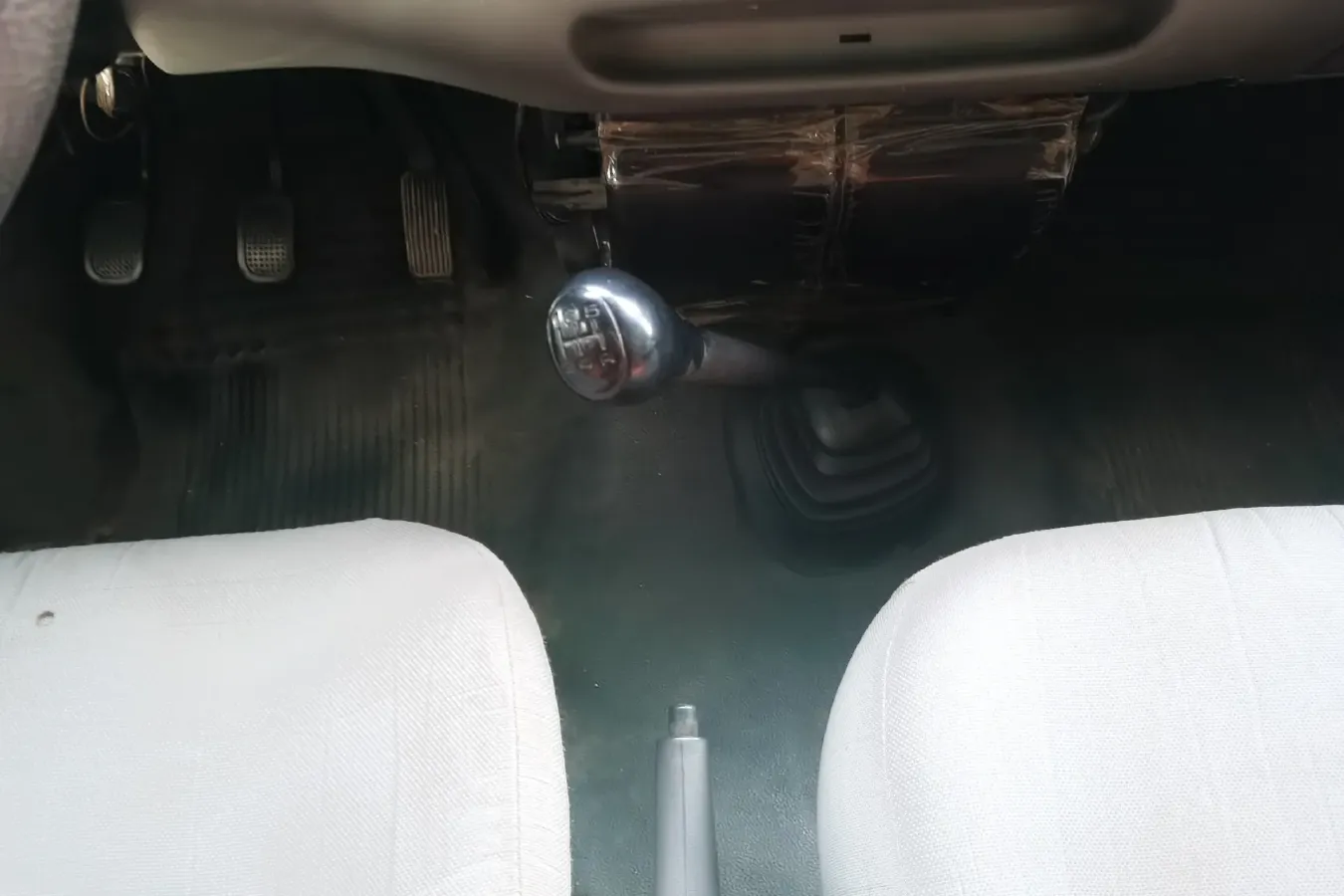 2009 Ford Classic Transit 2.8T 116HP L4 5MT,autocango,china used car exporter,china ev exporter,chinese used car exporter,chinese used ev exporter