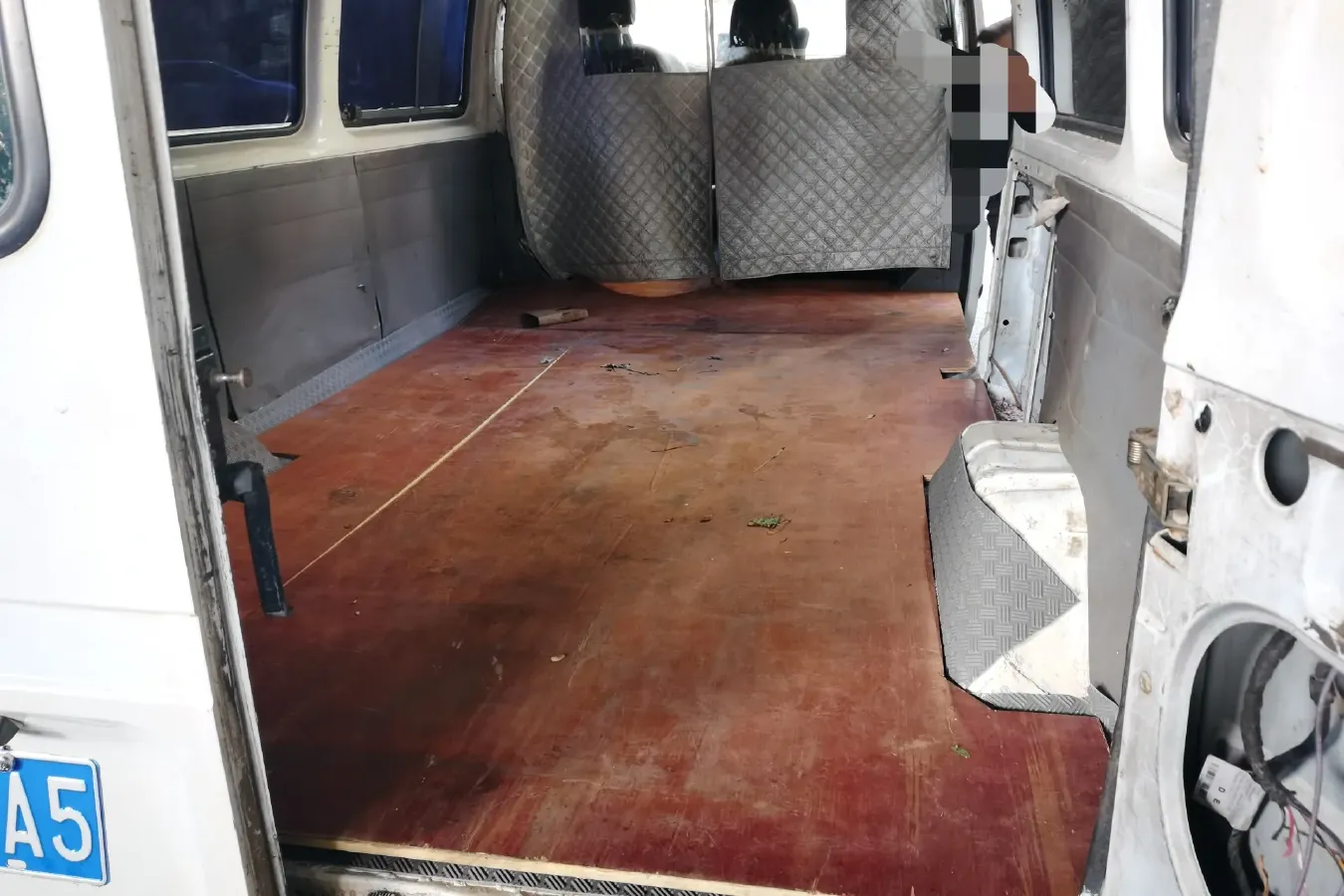 2009 Ford Classic Transit 2.8T 116HP L4 5MT,autocango,china used car exporter,china ev exporter,chinese used car exporter,chinese used ev exporter