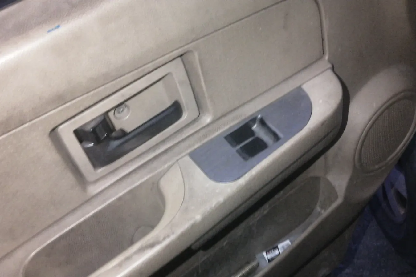 2018 DongFeng DFSK C37 1.5L 112HP L4 5MT,autocango,china used car exporter,china ev exporter,chinese used car exporter,chinese used ev exporter