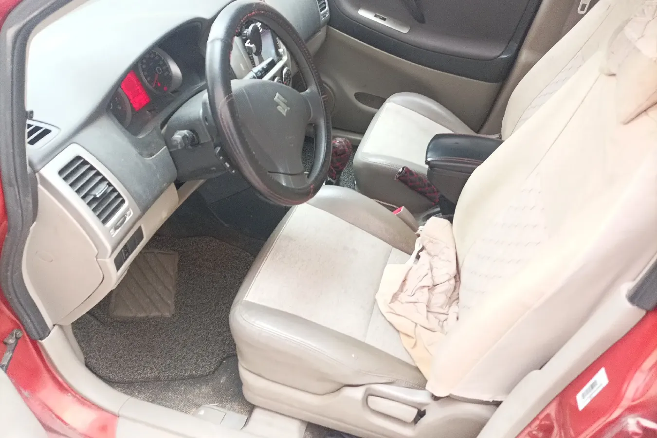 2013 Suzuki Liana 1.4L 101HP L4 5MT,autocango,china used car exporter,china ev exporter,chinese used car exporter,chinese used ev exporter