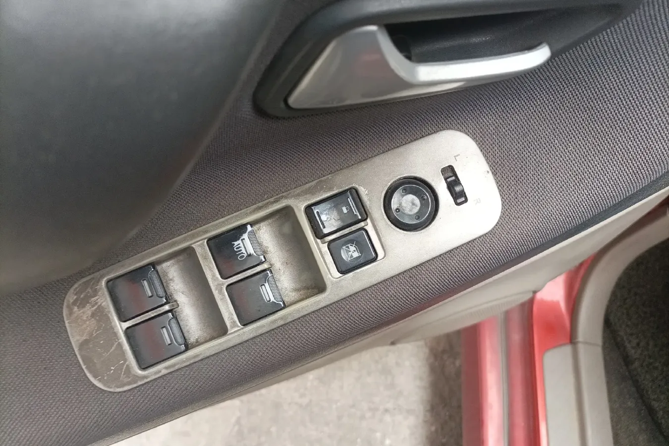 2013 Suzuki Liana 1.4L 101HP L4 5MT,autocango,china used car exporter,china ev exporter,chinese used car exporter,chinese used ev exporter