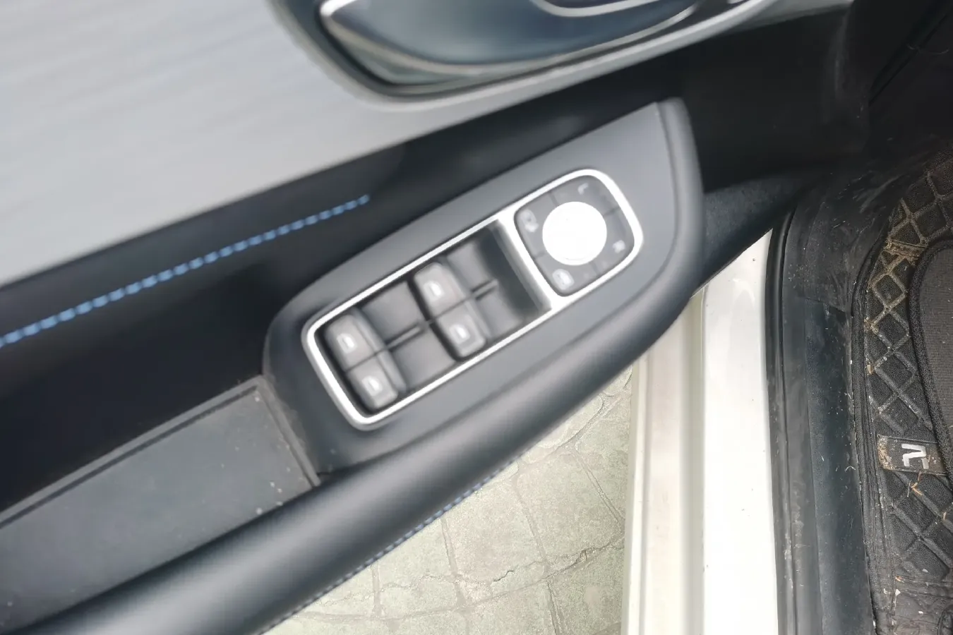 2020 Rising Auto ER6 BEV 69.9KWH,autocango,china used car exporter,china ev exporter,chinese used car exporter,chinese used ev exporter