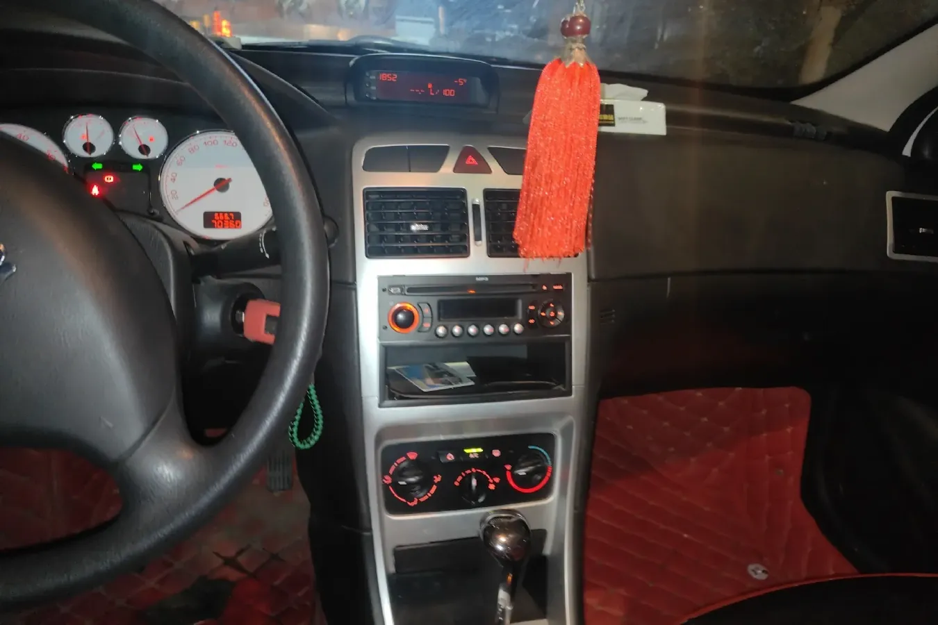 2010 Peugeot 307 1.6L 106HP L4 4AT,autocango,china used car exporter,china ev exporter,chinese used car exporter,chinese used ev exporter