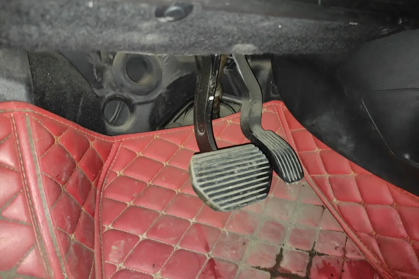 2010 Peugeot 307 1.6L 106HP L4 4AT,autocango,china used car exporter,china ev exporter,chinese used car exporter,chinese used ev exporter