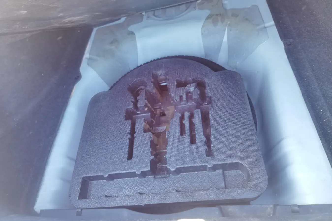 2015 Ciimo Ciimo 1.8L 140HP L4 5AT,autocango,china used car exporter,china ev exporter,chinese used car exporter,chinese used ev exporter