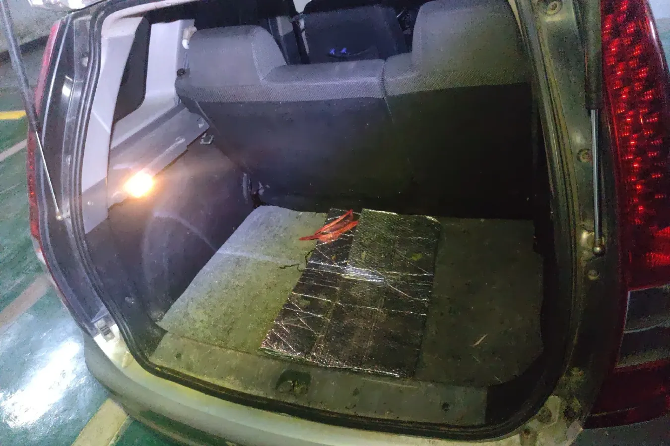 2010 DongFeng Forthing Joyear 1.5L 120HP L4 5MT,autocango,china used car exporter,china ev exporter,chinese used car exporter,chinese used ev exporter