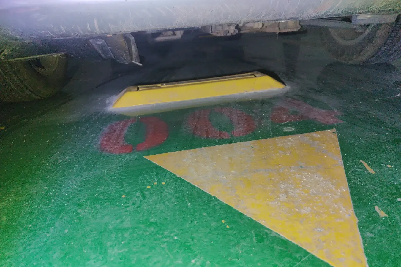 2010 DongFeng Forthing Joyear 1.5L 120HP L4 5MT,autocango,china used car exporter,china ev exporter,chinese used car exporter,chinese used ev exporter