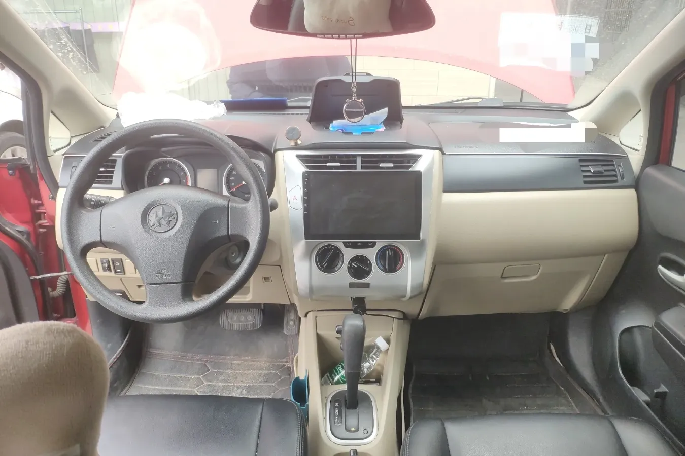 2012 Venucia R50 1.6L 117HP L4 4AT,autocango,china used car exporter,china ev exporter,chinese used car exporter,chinese used ev exporter