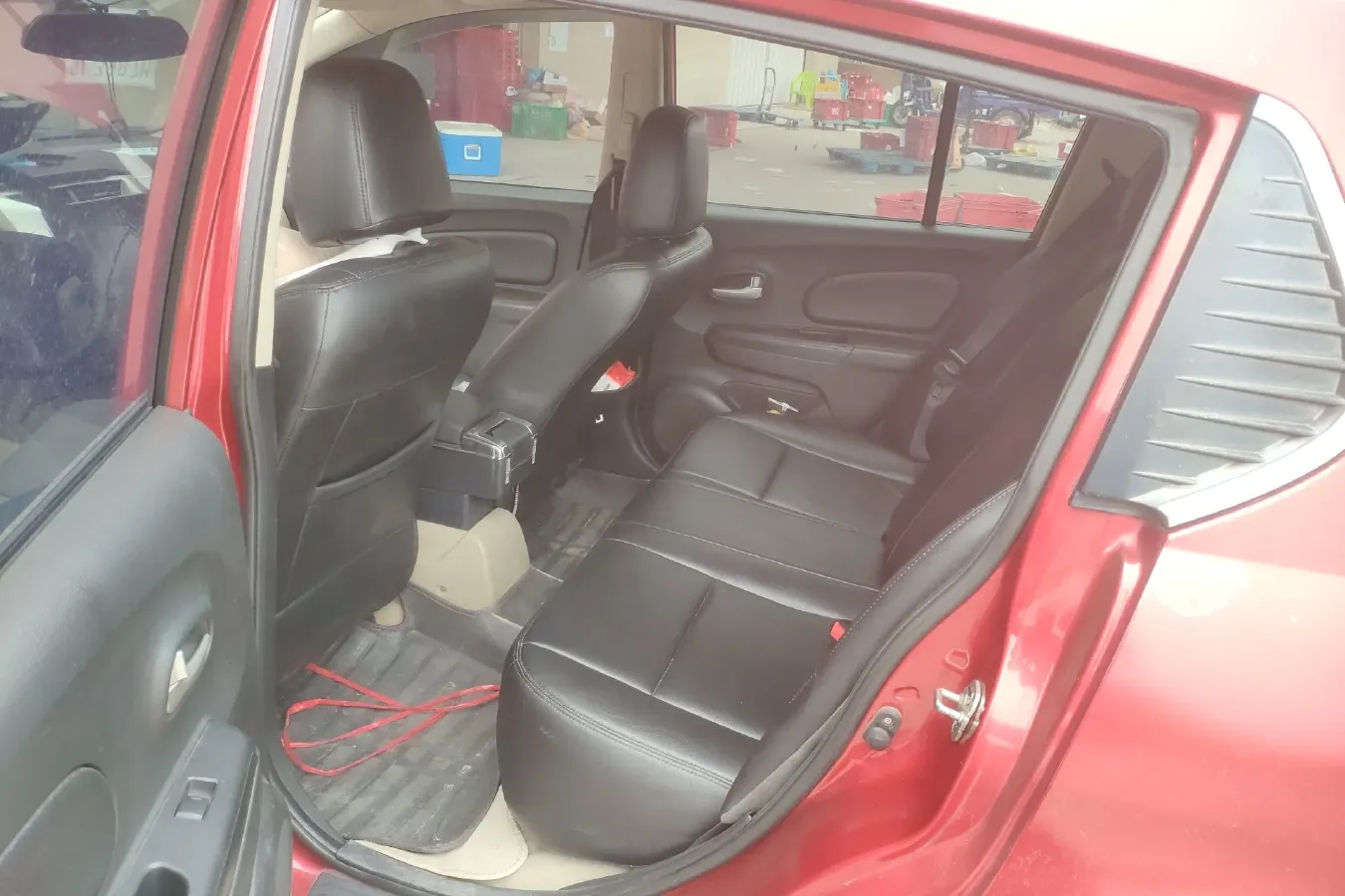 2012 Venucia R50 1.6L 117HP L4 4AT,autocango,china used car exporter,china ev exporter,chinese used car exporter,chinese used ev exporter