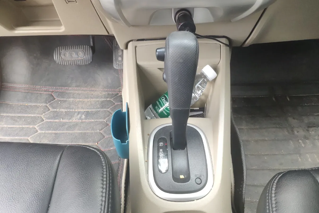 2012 Venucia R50 1.6L 117HP L4 4AT,autocango,china used car exporter,china ev exporter,chinese used car exporter,chinese used ev exporter