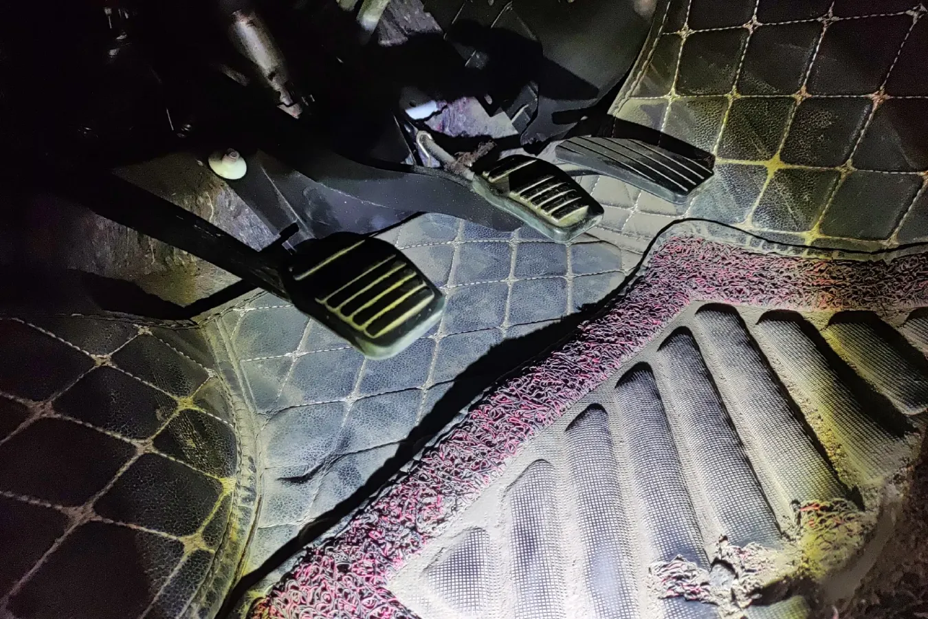 2012 BYD F3 1.5L 109HP L4 5MT,autocango,china used car exporter,china ev exporter,chinese used car exporter,chinese used ev exporter