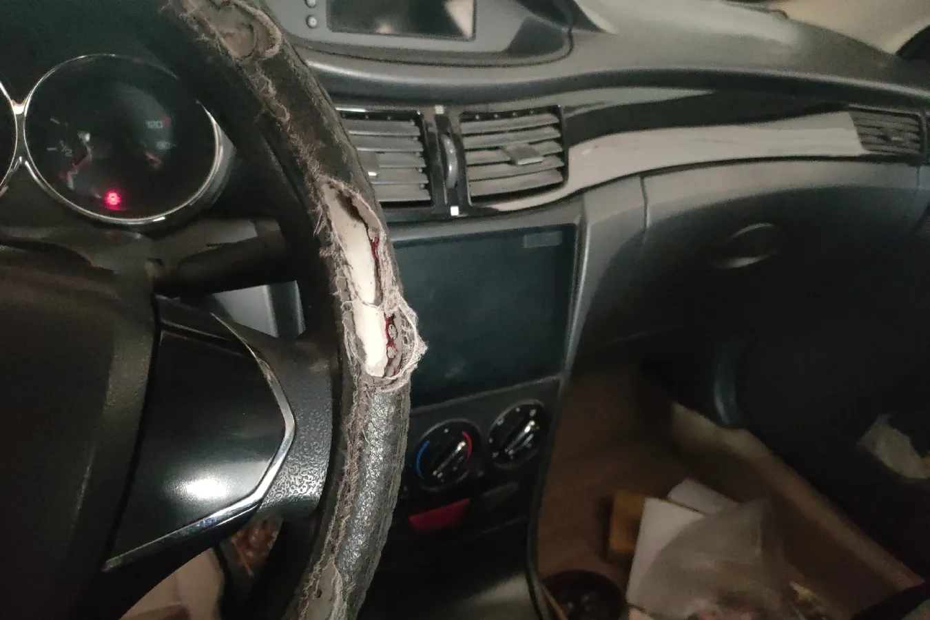 2013 DongFeng Aeolus S30 1.6L 106HP L4 5MT,autocango,china used car exporter,china ev exporter,chinese used car exporter,chinese used ev exporter