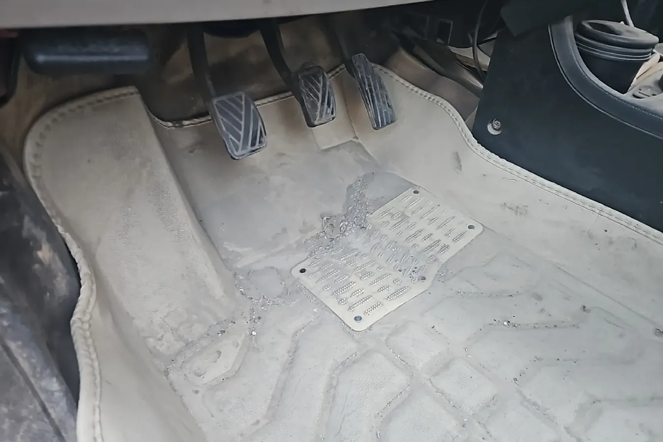 2012 ChangAn BenBen MINI 1.0L 69HP L4 5MT,autocango,china used car exporter,china ev exporter,chinese used car exporter,chinese used ev exporter