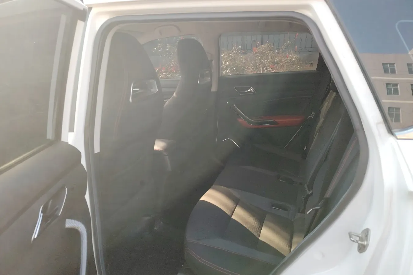 2017 Leopaard CS9 1.5L 113HP L4 CVT,autocango,china used car exporter,china ev exporter,chinese used car exporter,chinese used ev exporter